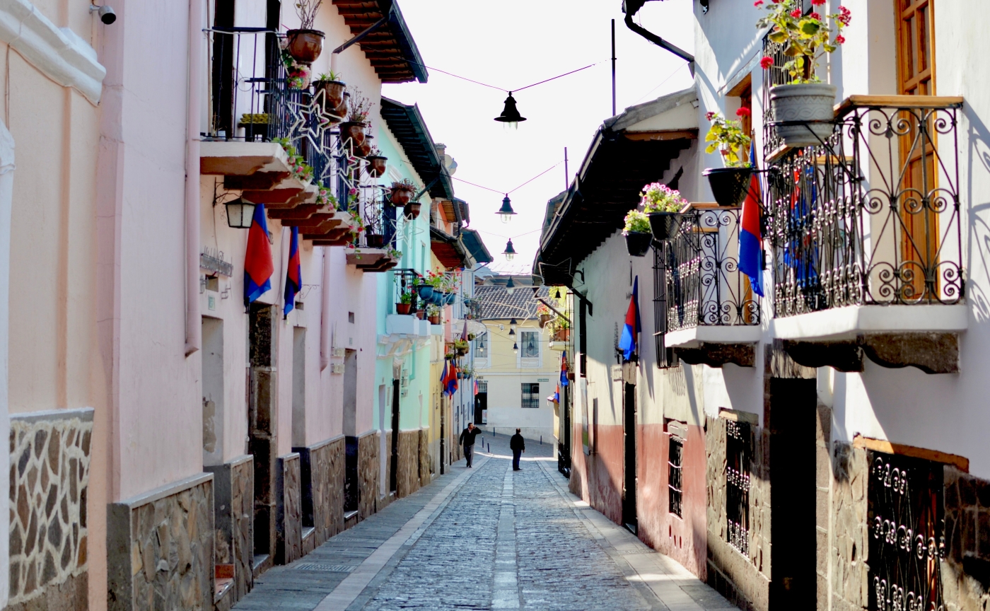 Jem of Quito Old Town: Calle La Ronda – Arnie & Amanda's Grand Adventure